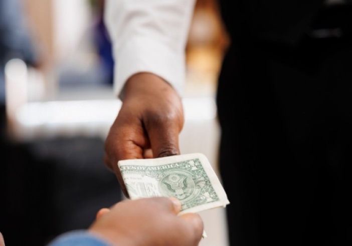 Illustration de l'article : Exonération sociale des pourboires : et en 2025 ? 