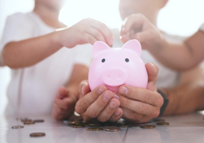 Illustration article : C’est l’histoire d’un couple pour qui les enfants auront toujours besoin de leurs parents…