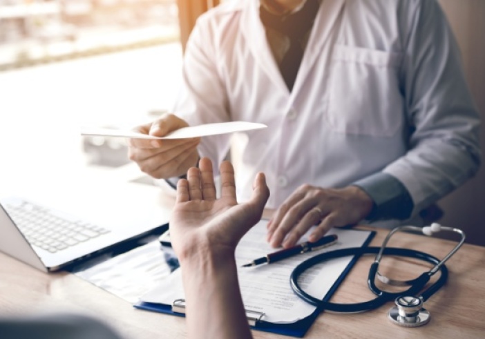 Illustration de l'article : Arrêts de travail sécurisés : une période de tolérance estivale !