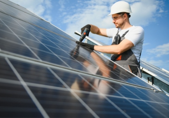 Illustration de l'article : Panneaux solaires et TVA à taux réduit : les critères d’application sont dévoilés !