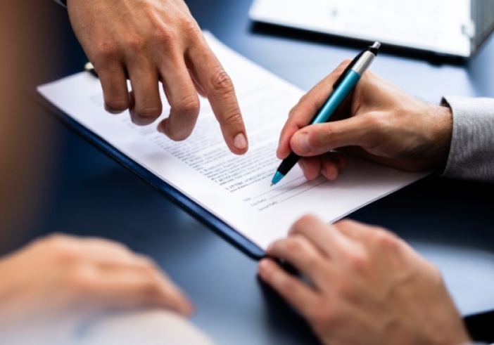 Illustration article : C’est l’histoire d’un employeur pour qui une copie de contrat suffit…