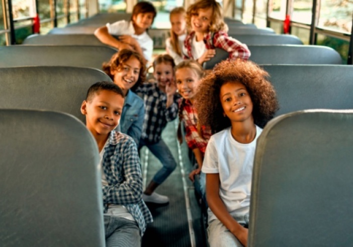 Illustration article : Transports en commun : pas pour les enfants ?