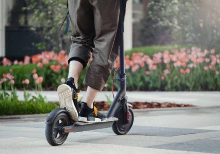 Illustration article : Régulation des trottinettes électriques : le Gouvernement dévoile son plan