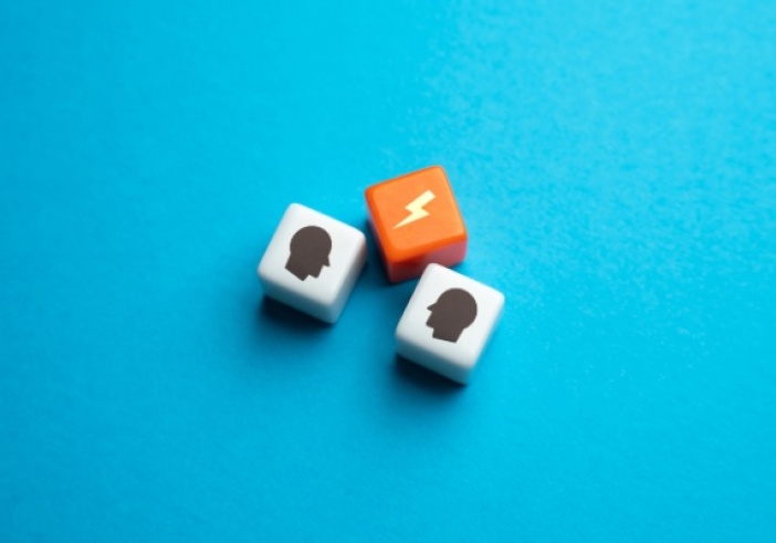 Illustration de l'article : C’est l’histoire d’un employeur et d’un salarié qui envisage d’exercer son droit de retrait… à son retour de congés…