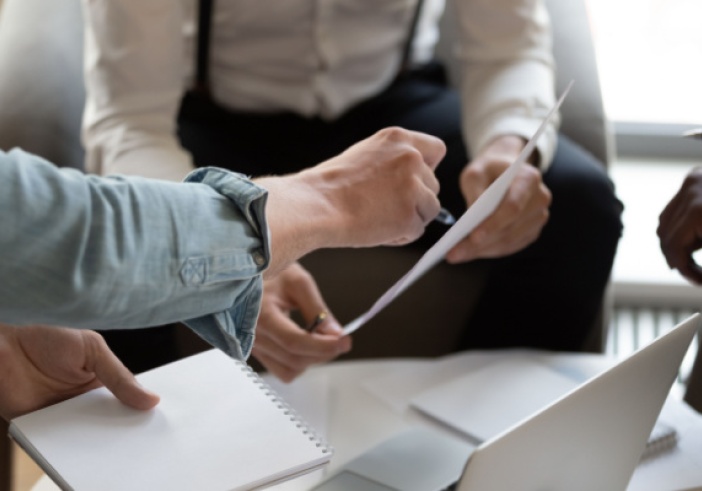 Illustration de l'article : Transfert d’entreprise = transfert de contrat de travail = transfert d’employeur ?