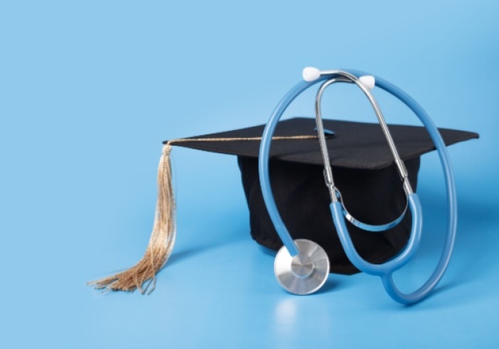 Illustration de l'article : L’absence d’un diplôme peut-elle justifier un licenciement pour faute grave ?