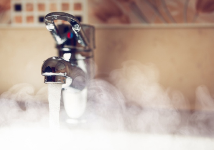 Illustration de l'article : Eau chaude en entreprise : c’est la fin ?