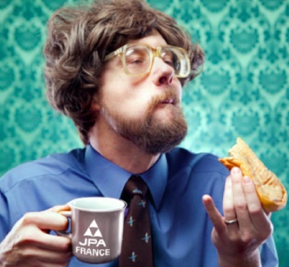 Illustration article : Qualité de Vie au Travail : écoutez notre série de podcasts