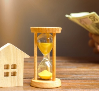 Illustration article : C’est l’histoire d’un propriétaire qui prend son temps pour vendre sa résidence principale…