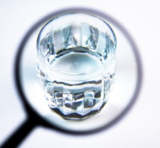 Illustration article : Eau potable : les PFAS sous haute surveillance !