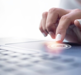 Illustration article : Outre-Mer : alignement des règles sur les espaces numériques