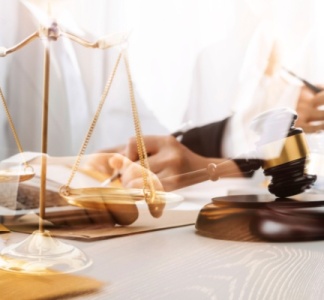 Illustration article : Professionnels du droit : une liberté d’installation encadrée…