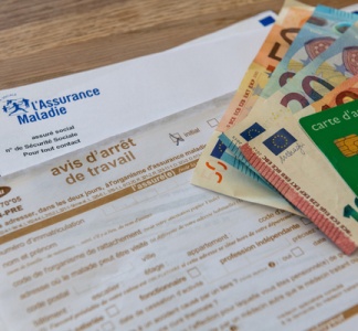 Illustration article : Coronavirus (COVID-19) : fin des arrêts de travail dérogatoires