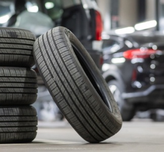 Illustration article : Rechapage des pneus : une aide financière et des objectifs allégés