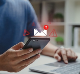 Illustration article : Fraude aux faux mails CARSAT : redoublez de vigilance !