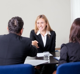 Illustration article : Embauche d’un travailleur étranger : quelles pièces justificatives fournir ?