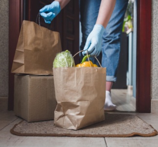 Illustration article : Livraison de repas à domicile = crédit d’impôt ?