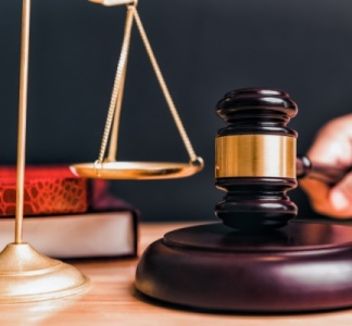 Illustration article : Contribution obligatoire des commissaires de justice : combien ?