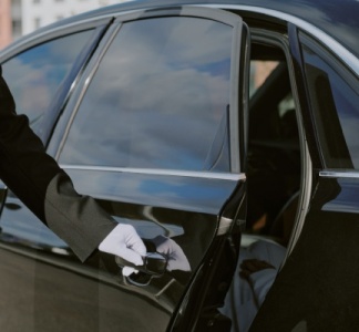 Illustration article : Mise à disposition de véhicules avec chauffeur : TVA à taux réduit ?