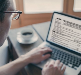 Illustration article : Dématérialisation de la procédure d’enregistrement : clap de fin ?