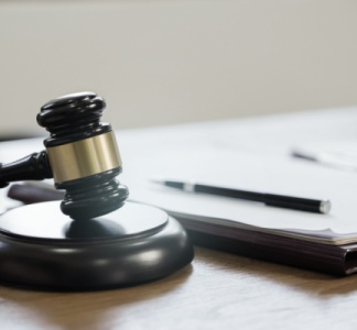 Illustration article : Commissaires de justice : la déontologie en détail