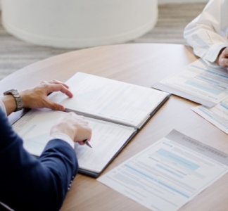 Illustration article : Direction des grandes entreprises : des compétences étendues