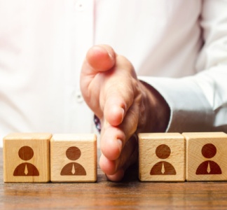 Illustration article : Licenciement pour motif économique : quand un poste de reclassement se libère tardivement…