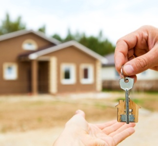 Illustration article : C’est l’histoire d’un couple qui réalise un peu tard qu’il vend trop cher sa résidence principale…