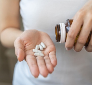 Illustration article : Médicaments opiacés : lutter contre les détournements