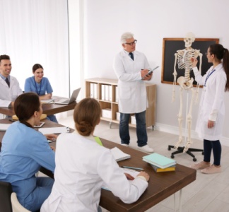 Illustration article : Enseignement supérieur privé : attention aux contrats !