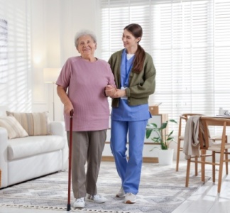 Illustration article : Aides à domicile : conditions d’obtention de la carte professionnelle