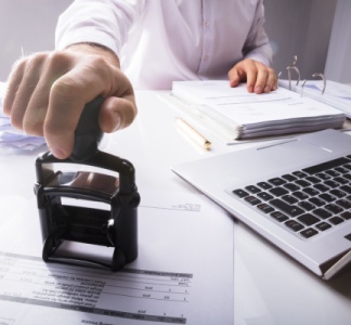 Illustration article : Renouvellement des titres de séjour : quelles nouveautés ?