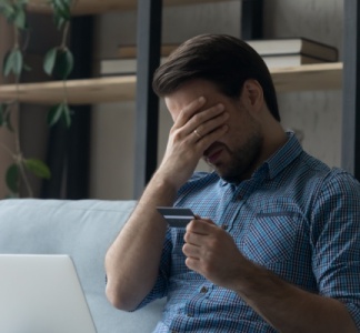 Illustration article : Arnaques en ligne : le nouveau guide de la Task-Force nationale