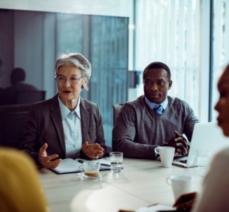 Illustration article : Travail des seniors : lancement d’une vaste campagne de sensibilisation