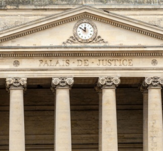 Illustration article : Personnalité morale d’une société : survit-elle à la dissolution ?