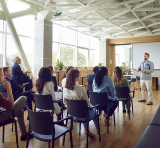 Illustration article : Action de substitution du syndicat représentatif : quand faut-il avertir les salariés ?