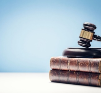 Illustration article : Commissaires de justice : quelques changements à noter !