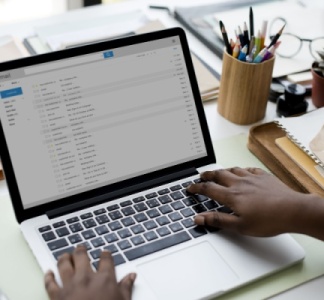 Illustration article : C’est l’histoire d’un employeur qui devrait préférer le courrier au mail…