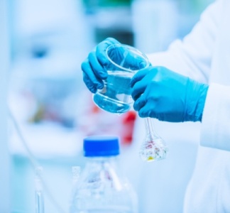 Illustration article : Médicaments stériles : les nouvelles bonnes pratiques de fabrication